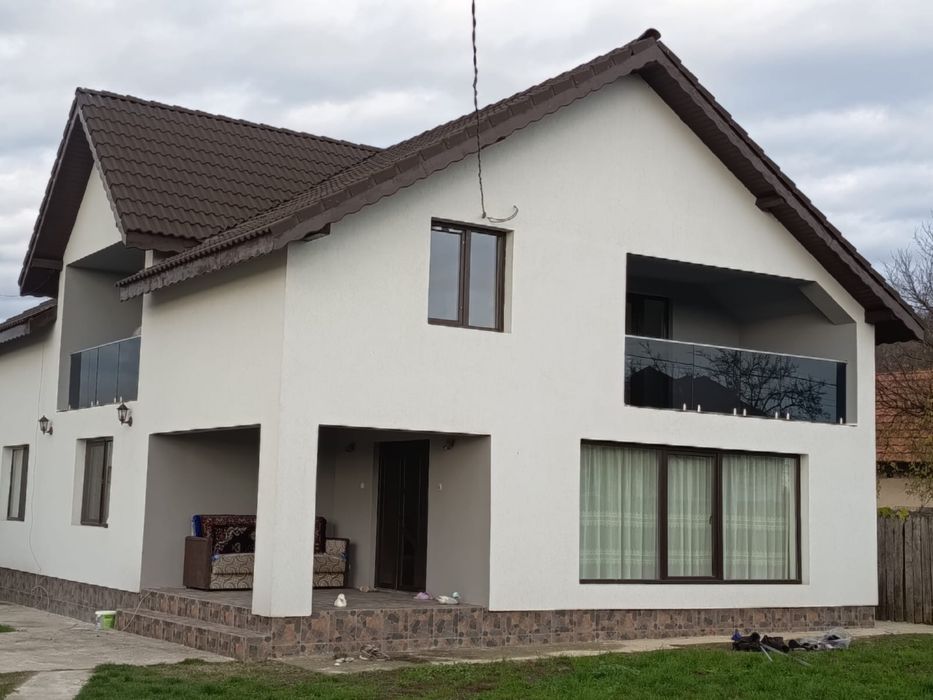 Balustrada din sticla securizata pentru balcon