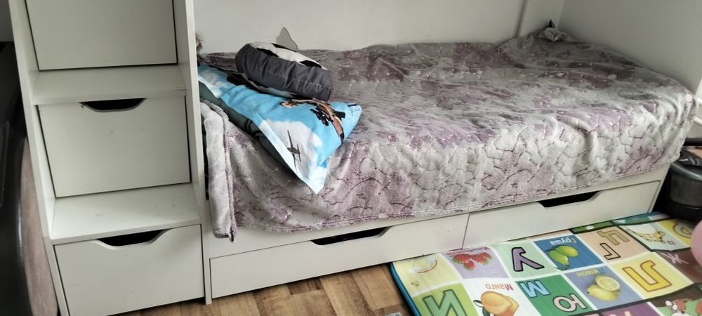 Двух ярусная кровать