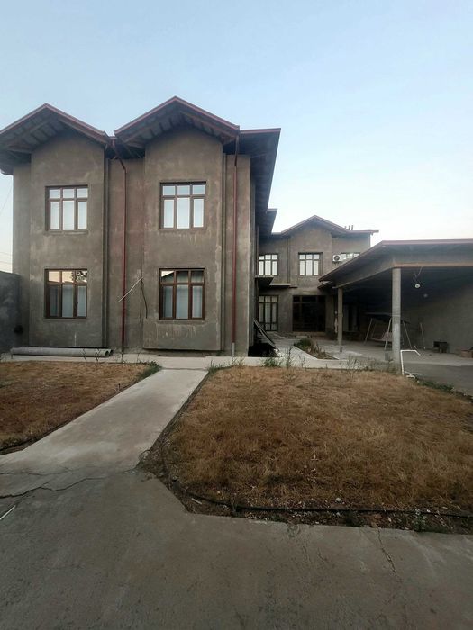 Евро Ховли сотилади