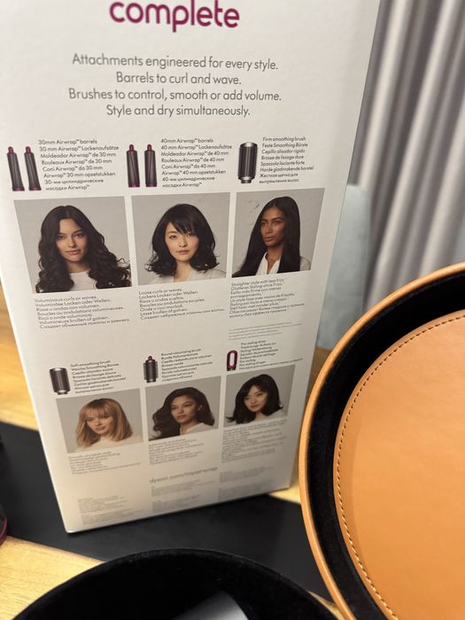 Dyson airwrap complete  + допълнигелни дълги представки