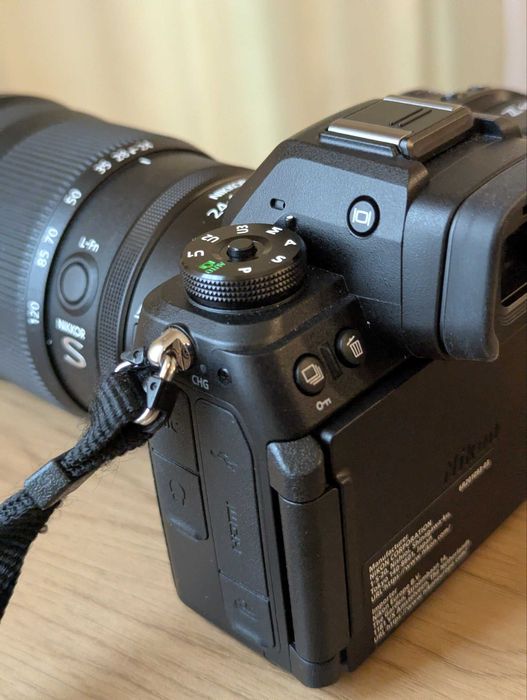 Nikon Z6 III – само тяло (механичен затвор – 2000 кадъра)