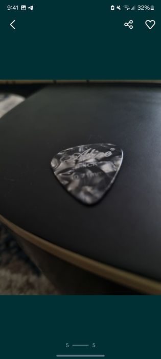 Гитара в комплекте есть всё что нужно