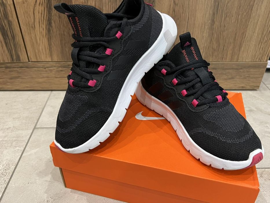 Маратонки Adidas 36