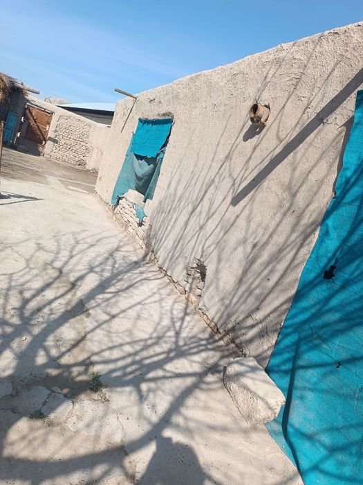 Uchastka yer sotiladi 4 sotix Zarafshon kalxoz Qassabon maxallada