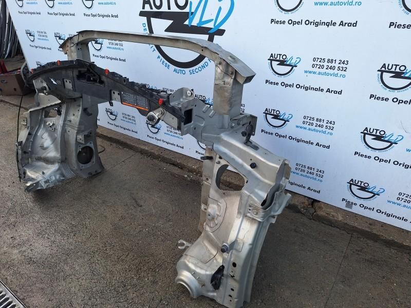 Trager Opel Insignia A facelift