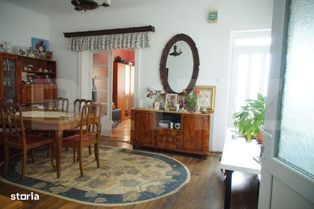 Liniste, spatiu -casa primitoare cu curte mare, gata de mutare, in Cam