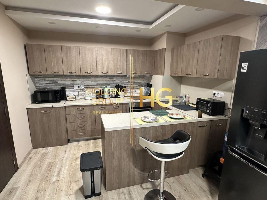 Продава се Тристаен апартамент в Варна, м-т Траката - 100 кв.м за 1850 €/кв.м - Снимка #11