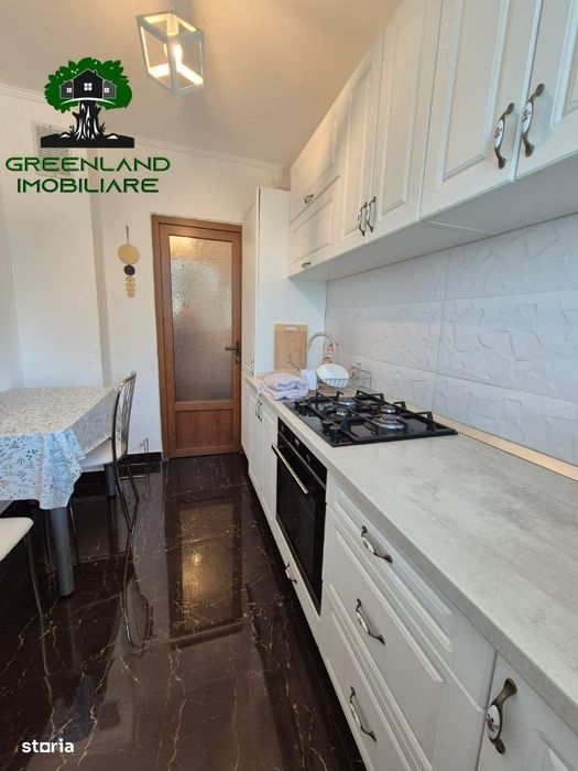 Apartament 3 camere, DECOMANDAT, mobilat, etaj 4/10, Palas