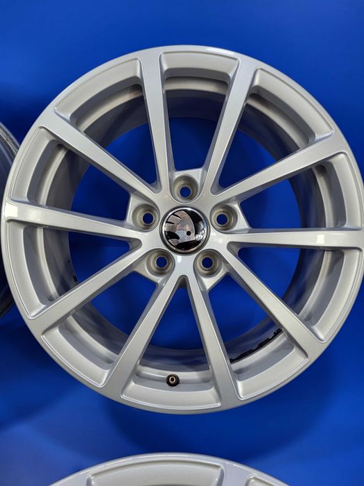 Super Oferta!!  Vand jante foarte usoare R17 ca NOI pt Skoda Octavia-S