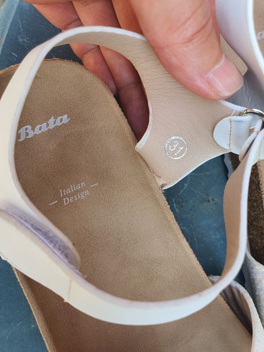 Обувки за момиче и сандали