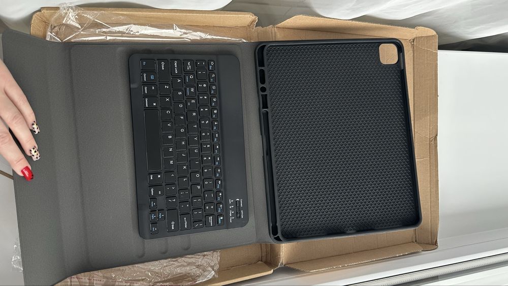 Чехол на iPad Air 2025（13)