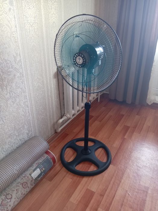 Продам напольный вентилятор