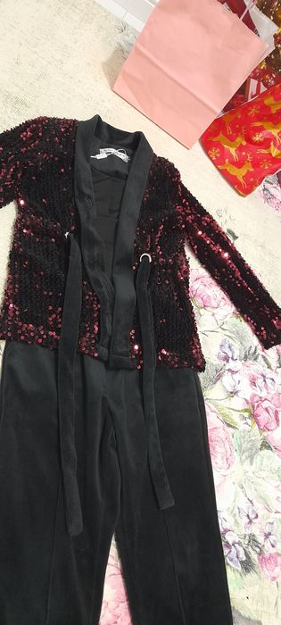 Костюм и брюки для девочки 4-5 лет