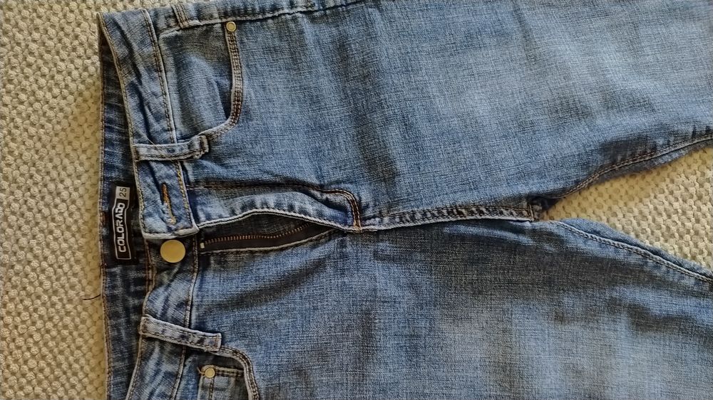 Продам джинсы скини