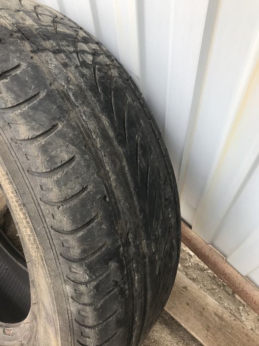 Шины летние в среднем состоянии