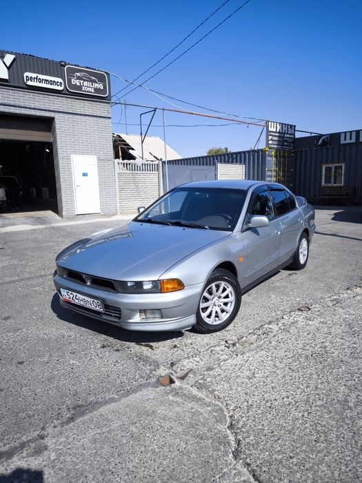 Задний фонарь от Mitsubishi Galant
