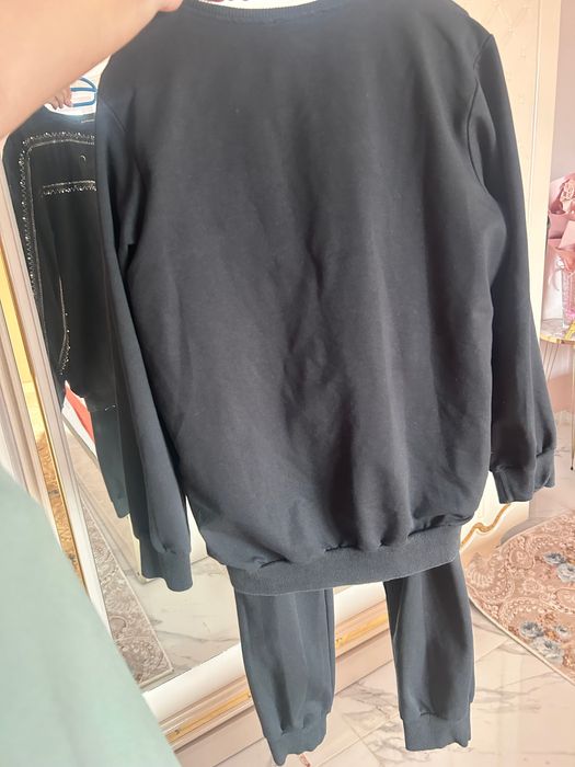 Черен комплект с камъни