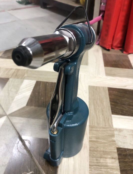 Аппарат заклёпка клипател