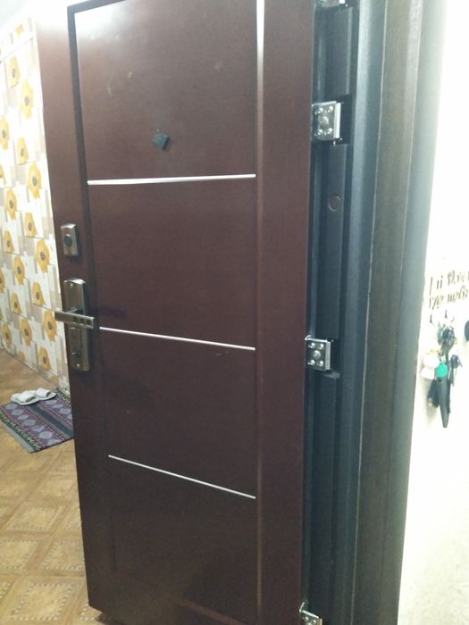 Дверь входная металлическая