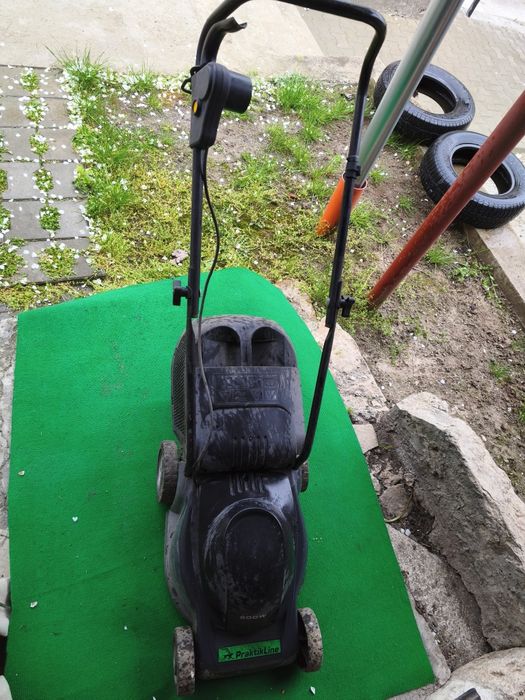 Mașina de tuns iarba