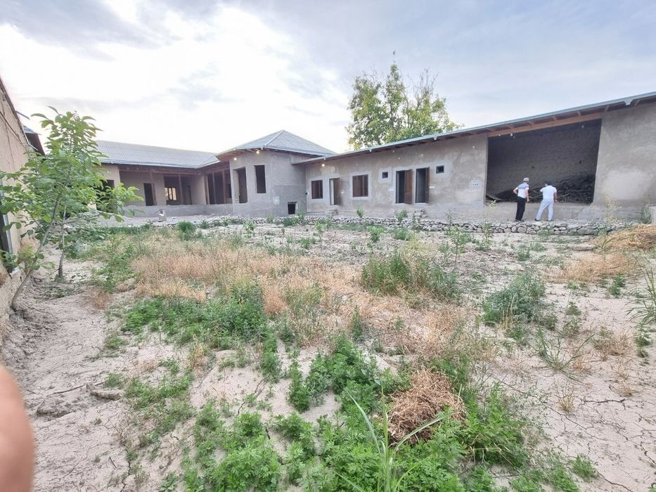 Shahrisabz shahrida karobka holatidagi uy sotiladi