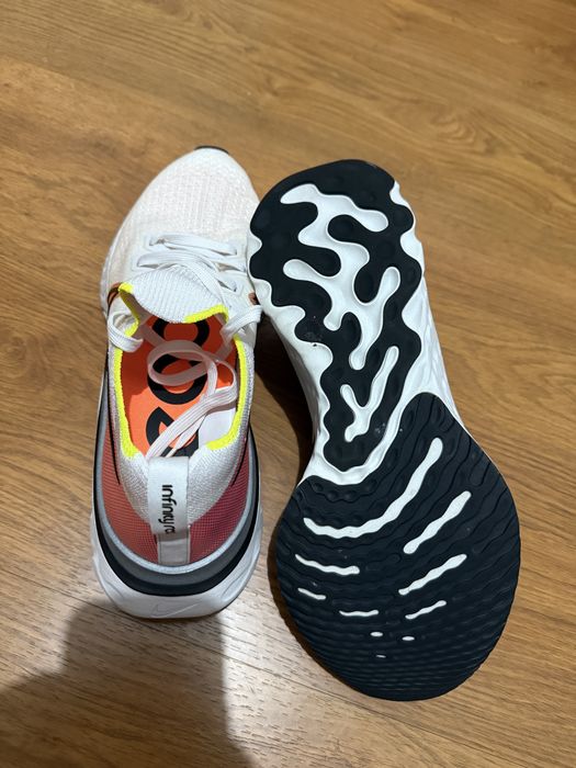 Nike React Infinity Run Platinum Tint Pink Blast 44,5 sau 28.5 cm