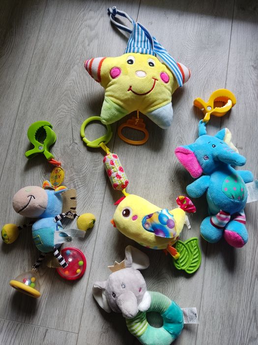 Лот бебешки играчки