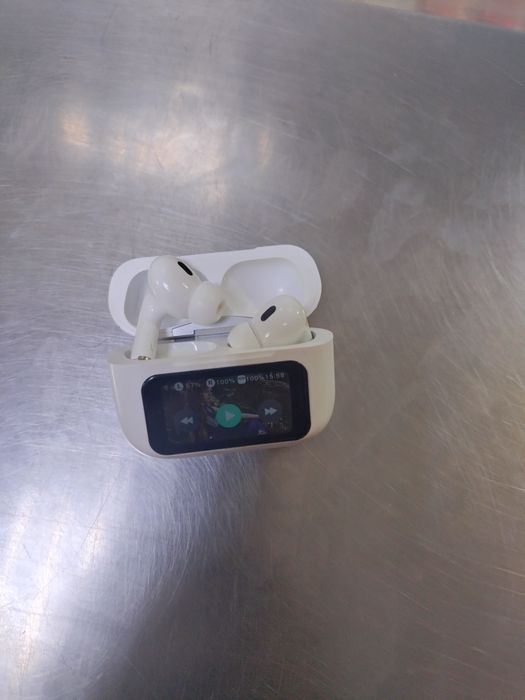 Airpods с экраном