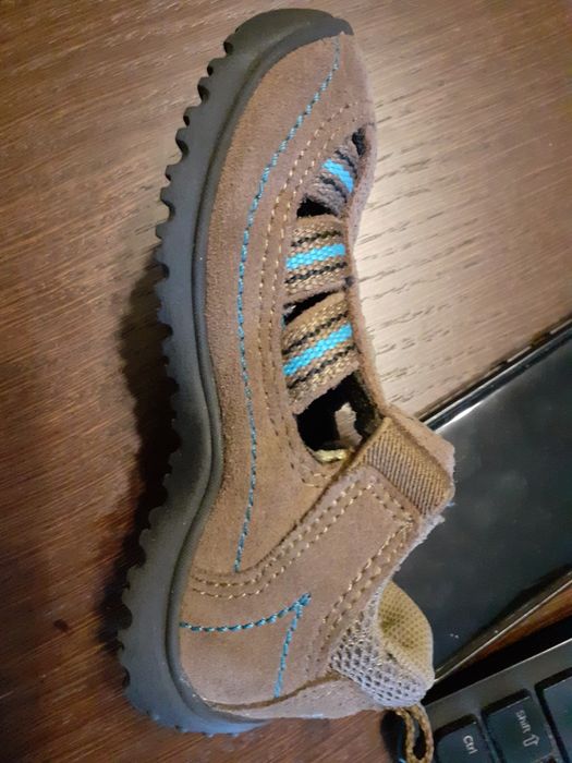 Детски велурени обувки