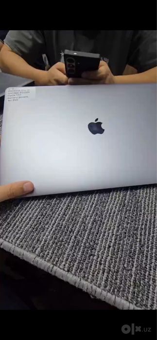 Macbook i9 32/256