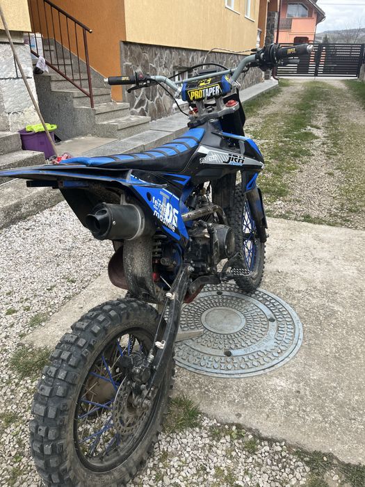 De vanzare cross 125cc jrh
