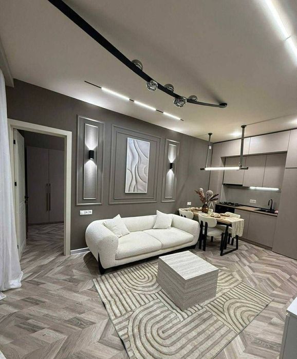 Сдаю просторная 2х ком кв-ру самом центре города Ойбек Госпитальный Р4