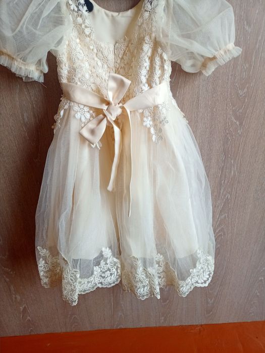 Продам детское платье