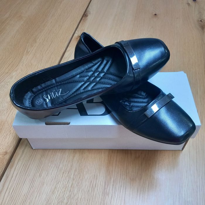 Ниски кожени обувки 38