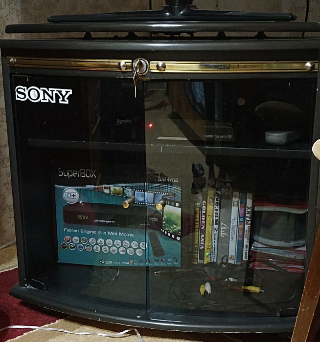 Продам тумбочку под телевизор