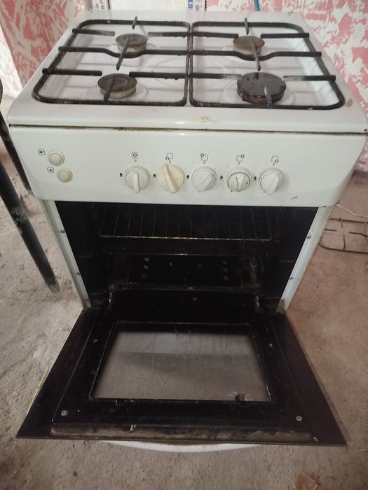 Газовая плита в отличном сост.
