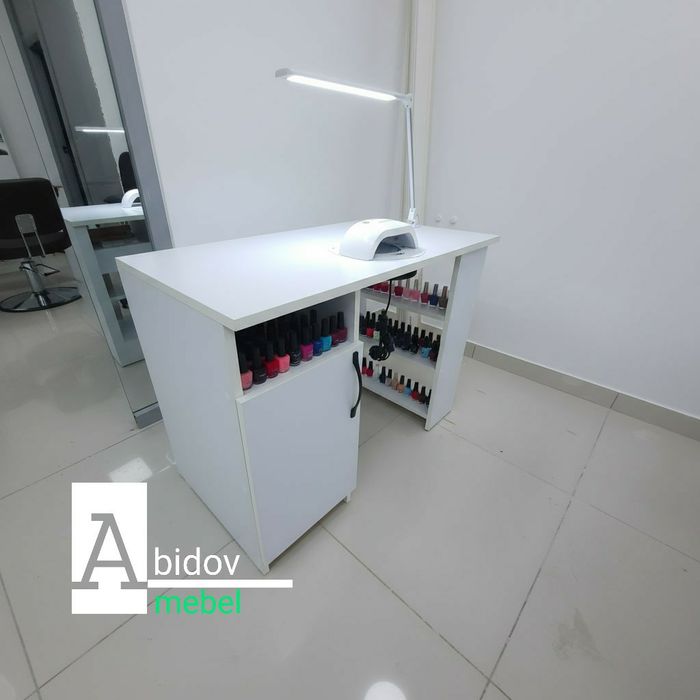 Маникюрный стол для профессионалов и начинающих от производителя.