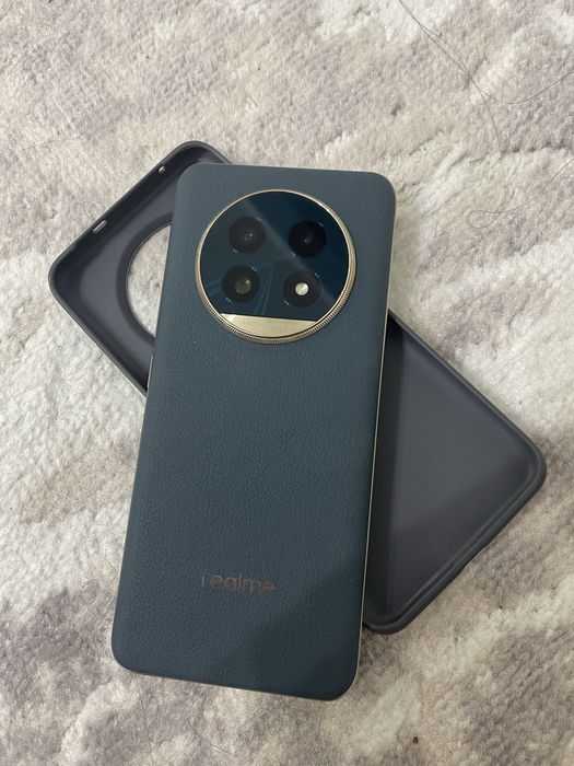 Продаю realmi 13 pro +