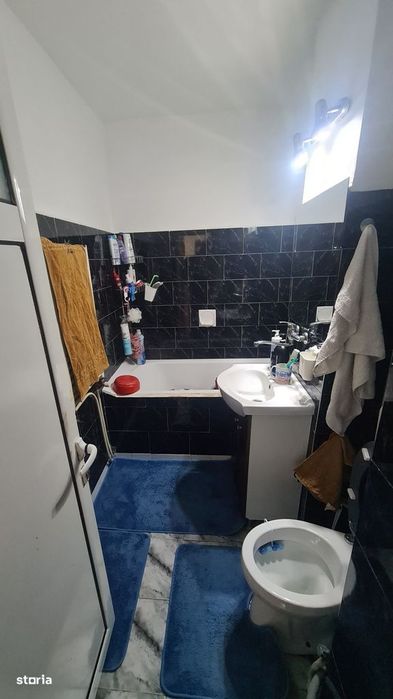 Apartament cu 2 camere de vânzare în Curtea de Argeș.