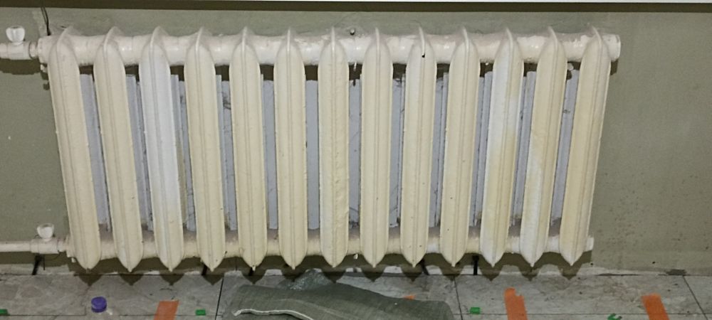 Продам чугунную батарею 13 секций в отличном состоянии