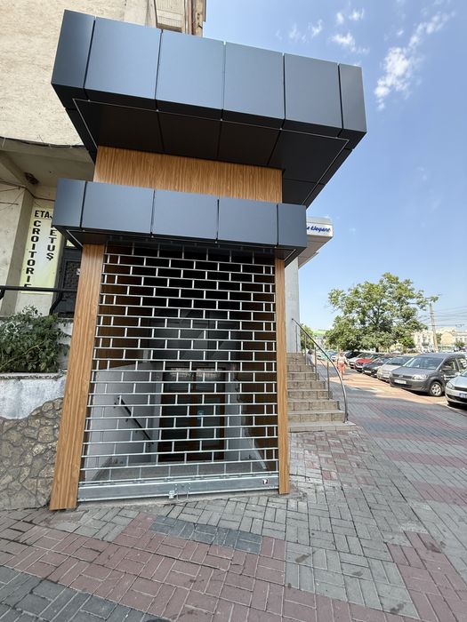 Ocazie!!! Vand spatiu comercial ultracentral in Complex Romarta