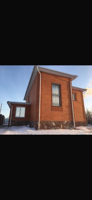 Продам дом двух этажный