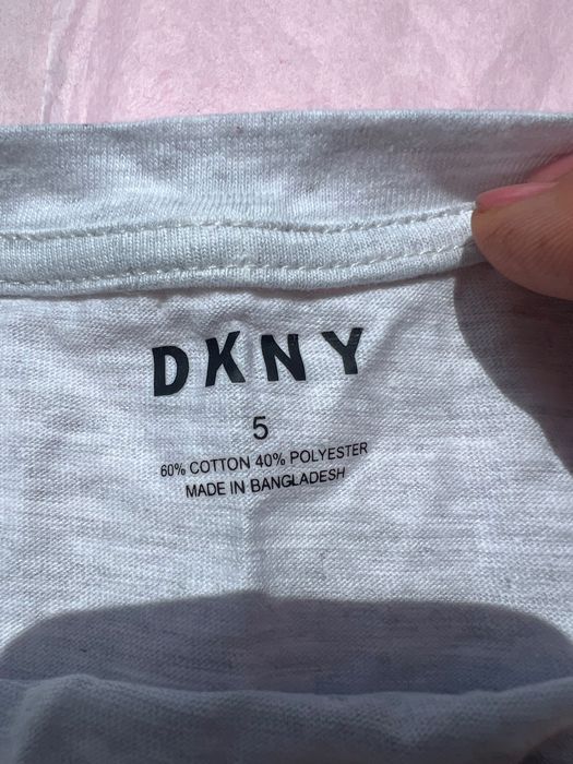 DKNY оригинален детски сукман с тениска  5 г