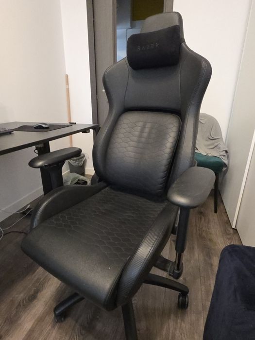 Scaun gaming/birou razer iskur