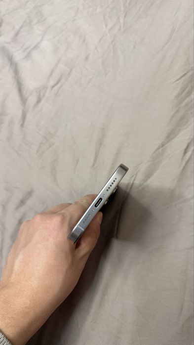 Продам  iphone 16 pro max 256