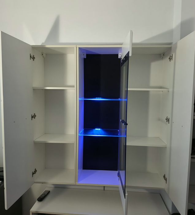 Mobila Living Moderna – 7 Corpuri Alb Lucios, Vitrine LED, Comoda TV Sufragerie