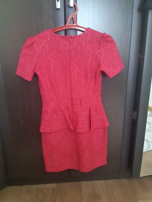 Продам платье  для  подростков