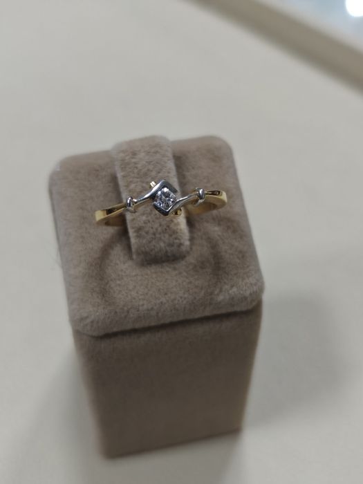 Inel aur 18k 3.23gr de logodna cu diamant natural (r)