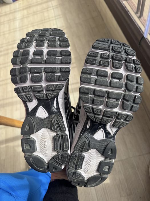 Nike Air Max Moto 2k ОРИГИНАЛНИ маратонки в сребро/лилаво