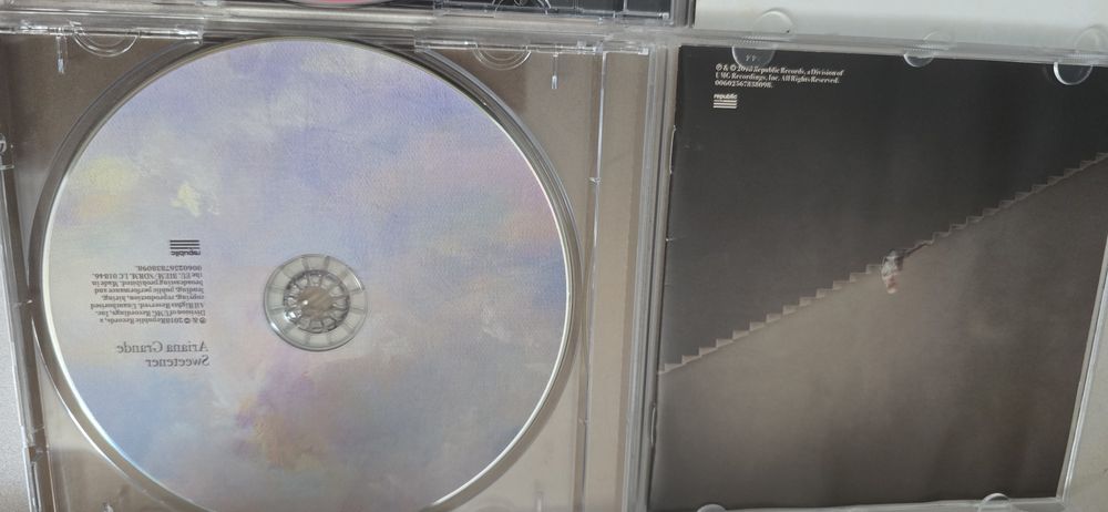 Ariana grande albume muzica cd